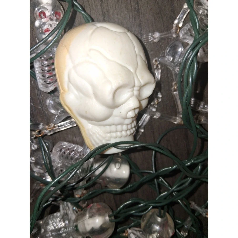 Vintage Halloween Skeleton String Lights Flashing Dangling Skeletons works